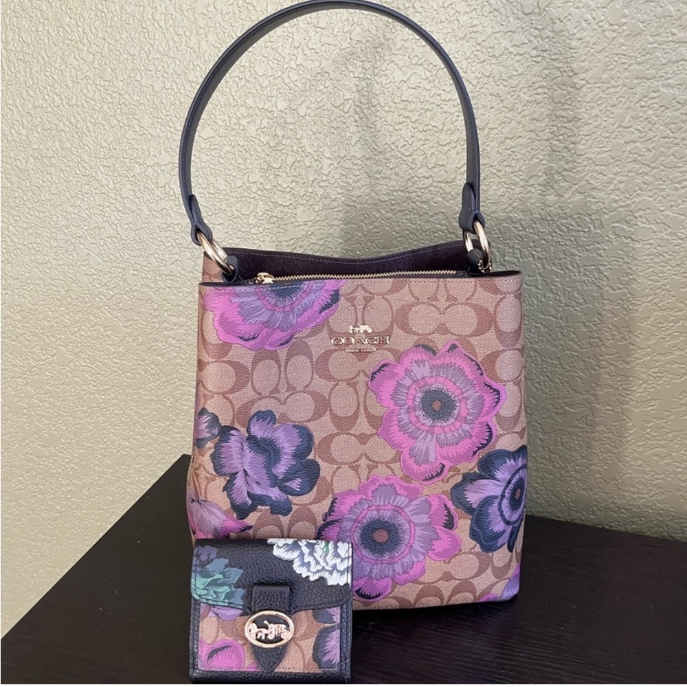 Coach X Kaffe Fassett Town Bucket Floral
Bag   Limited Edition - Picture 10 of 10